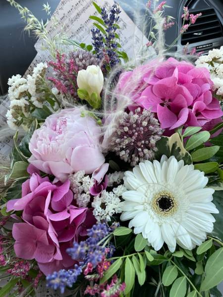 Bouquet pivoine et hortensia à Montady proche de Béziers